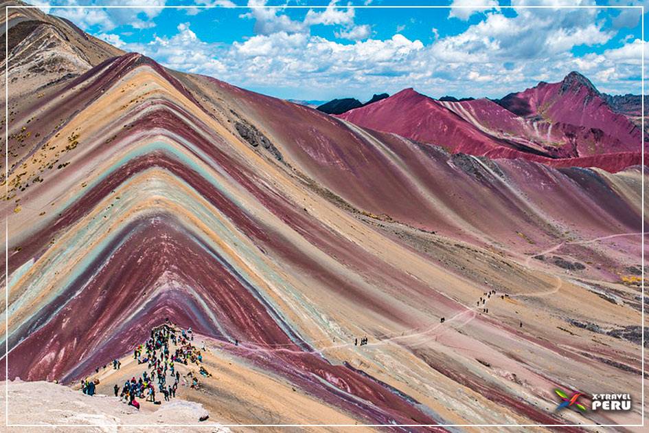 montaña de colores valle rojo