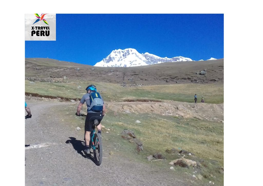 pedaleando en las montañas del valle sagrado