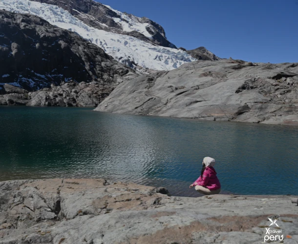 Trekking de altura en el Ausangate. Glaciares, alpacas y lagunas te esperan en esta aventura de un día.