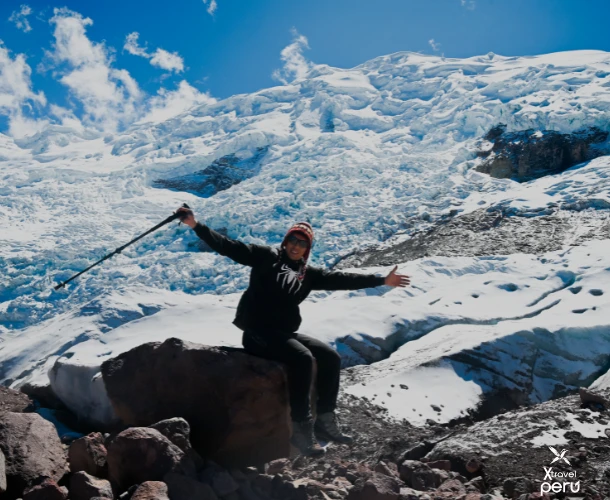 Conquista senderos andinos al pie del Ausangate. Un solo día, mil paisajes, una experiencia inolvidable.