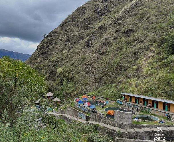 Relaxe nas fontes termais de Chimur em uma excursão de um dia saindo de Cusco. Natureza, relaxamento e energia andina, tudo em uma só viagem.