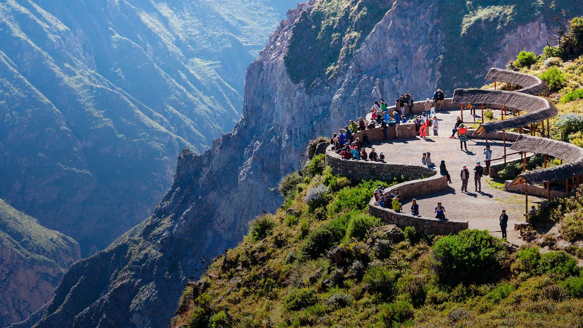Tour Mayantuyacu Río Hirviente – Naturaleza, Energía y Sabiduría Amazónica - XTravel Perú