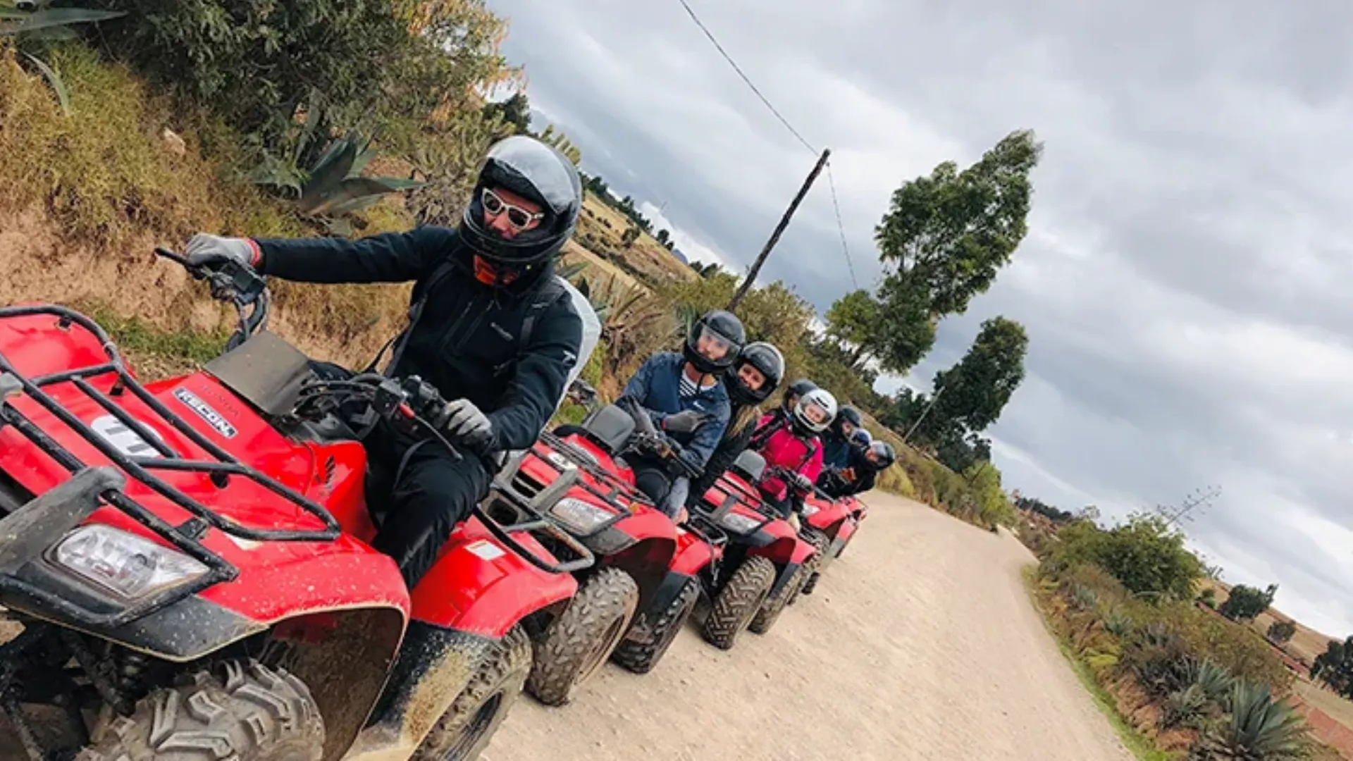 Tour Mayantuyacu Río Hirviente – Naturaleza, Energía y Sabiduría Amazónica - XTravel Perú