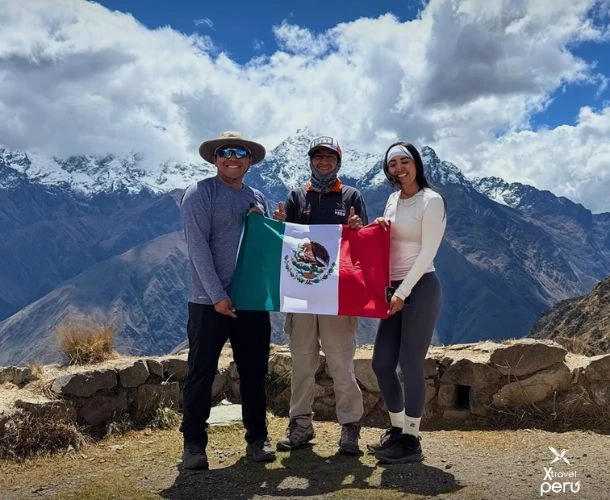 Descubre este místico lugar desde donde los incas saludaban al amanecer. El trekking es desafiante, pero la vista y la paz que se siente en la cima no tienen precio. ¡Conecta con lo sagrado!