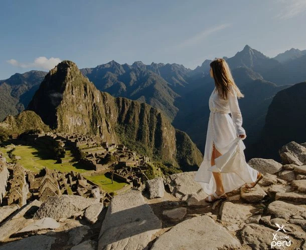 Descubre una de las maravillas del mundo y asciende al imponente Huayna Picchu. Conecta con la historia, la energía de los Andes y déjate maravillar por paisajes que parecen sacados de un sueño.