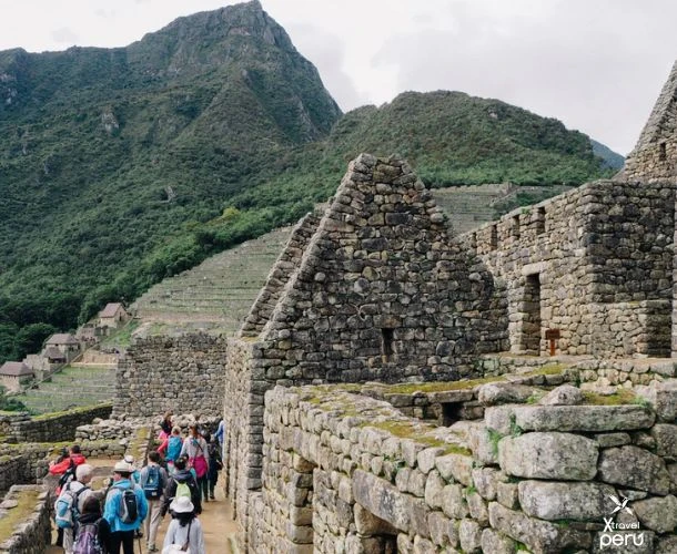 Descubra Machu Picchu sem pressa: tour VIP com guia particular, acomodações e detalhes especiais.