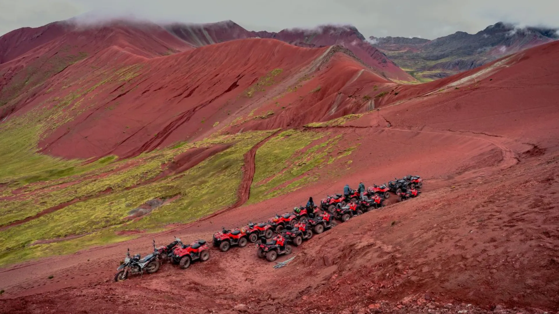 Montaña de Colores y Valle Rojo en Cuatrimoto – Ruta Corta desde Cusco - XTravel Perú