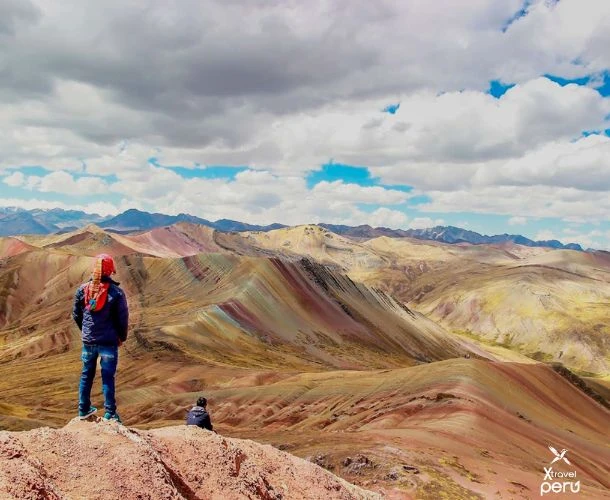 Tour a Palcoyo en 1 día: vive la belleza de sus montañas coloridas, el bosque de piedras y paisajes andinos sin el esfuerzo de Vinicunca. ¡Perfecto para todos los niveles!