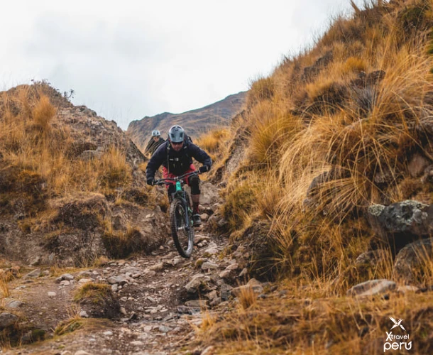 The thrill of the full descent. Patacancha offers fast, technical terrains, perfect for testing your Mountain Bike skills in a historical and natural setting.