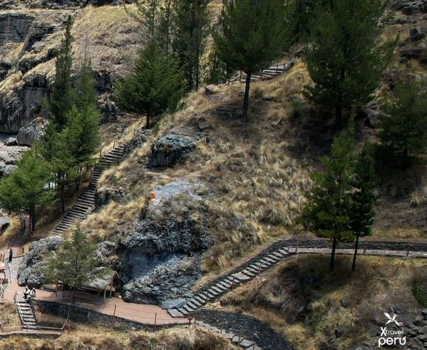Discover the last Inca suspension bridge made of natural fiber. A unique cultural experience!