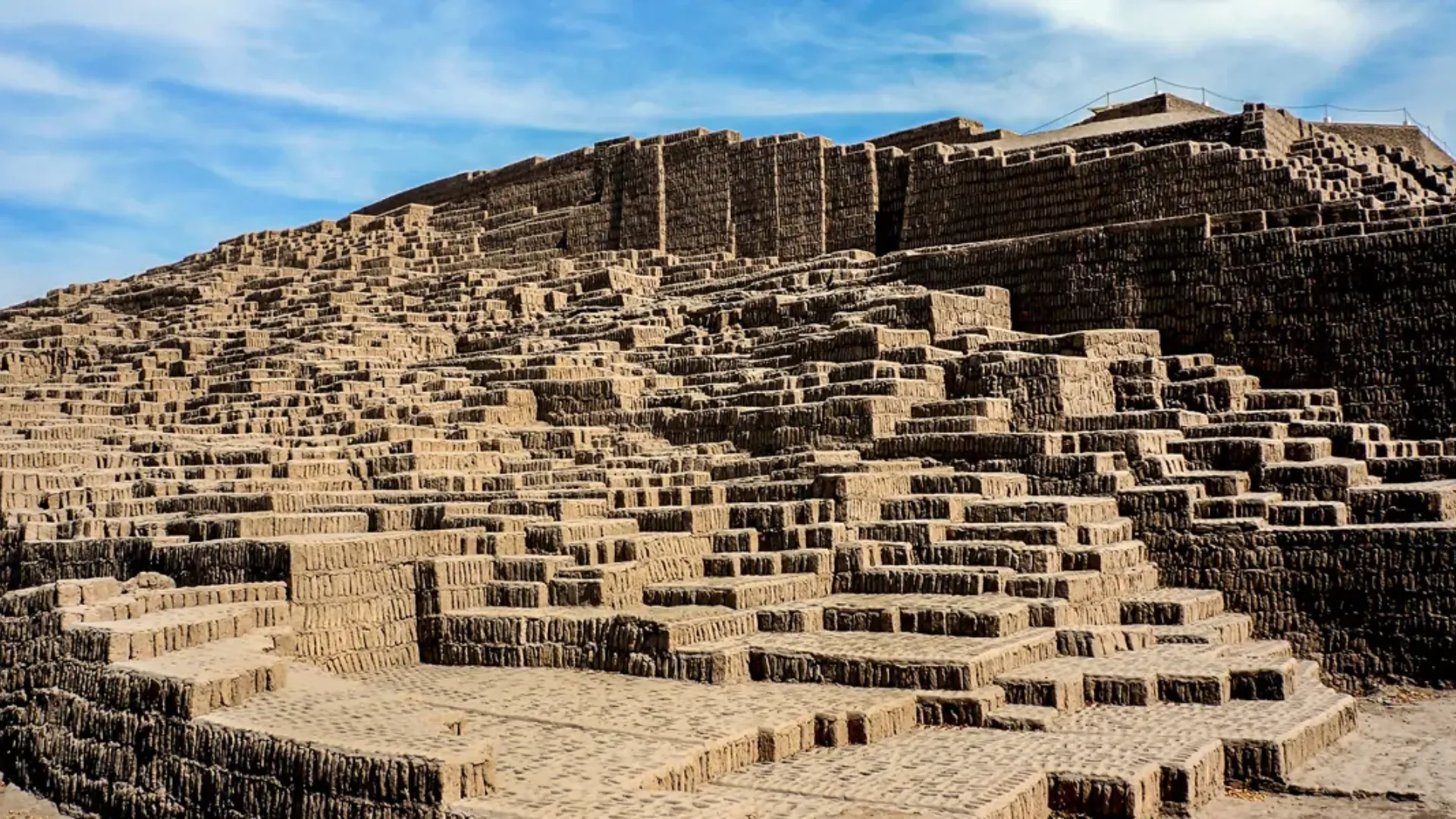 Tour Mayantuyacu Río Hirviente – Naturaleza, Energía y Sabiduría Amazónica - XTravel Perú