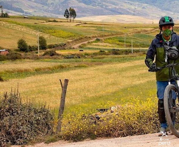 Cycle the route that offers the best views of the city. Mountain biking takes you through natural landscapes with the backdrop of colonial Cusco.