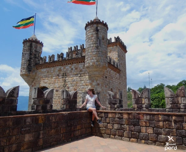 A castle on high, a town with soul: explore Lamas and be amazed by its history, art, and living heritage.