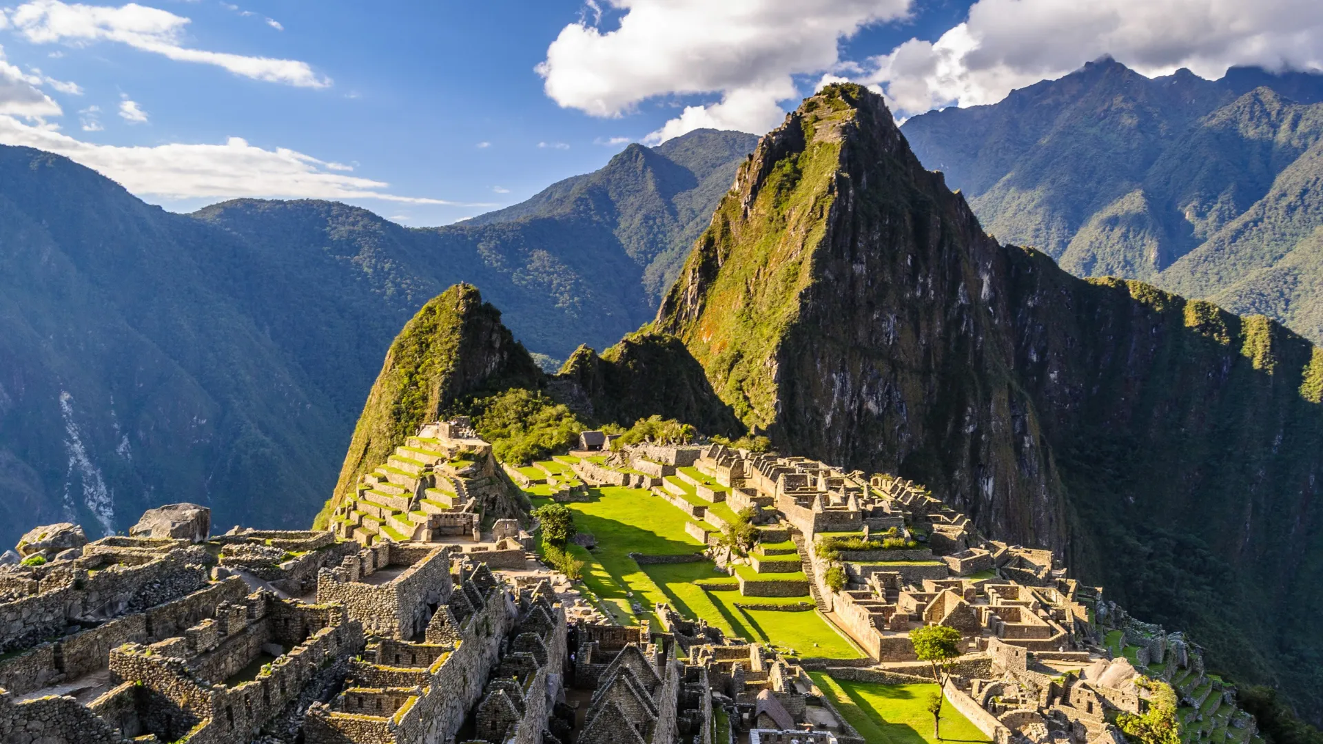 Full Day Tour to Machu Picchu VIP 2 Days / 1 Night – Exclusive Experience - XTravel Perú