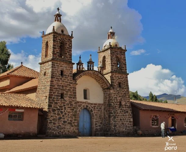 Raqchi awaits you with its temples, terraces, and ancestral energy. A unique cultural experience!