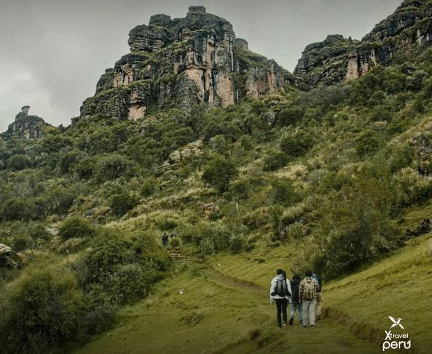 Experience an epic hike to Waqrapukara and discover Andean landscapes that will leave you breathless.
