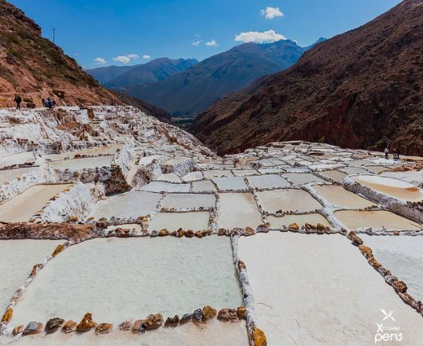 Vive la experiencia VIP en el Valle Sagrado: guía experto, transporte exclusivo y paisajes que te dejarán sin aliento.