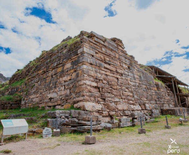 Vive la Magia de Chavín de Huántar Sumérgete en la historia sagrada de los Andes. Conoce el enigmático Lanzón, escucha el eco de las trompetas de piedra y déjate maravillar por este legado Patrimonio de la Humanidad.