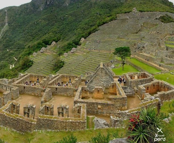 A 5-day ancestral journey that connects body, mind, and spirit with the legacy of the Incas.
