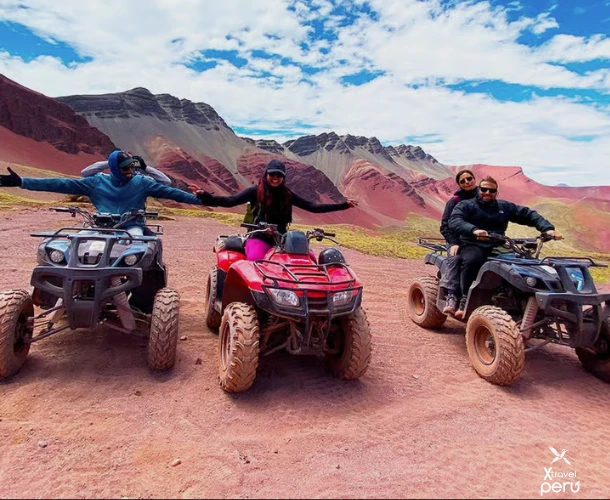 Celebrate the thrill of conquering the high-mountain route. The quad bike gives you the freedom to explore quickly and arrive in time to enjoy Vinicunca's colors.