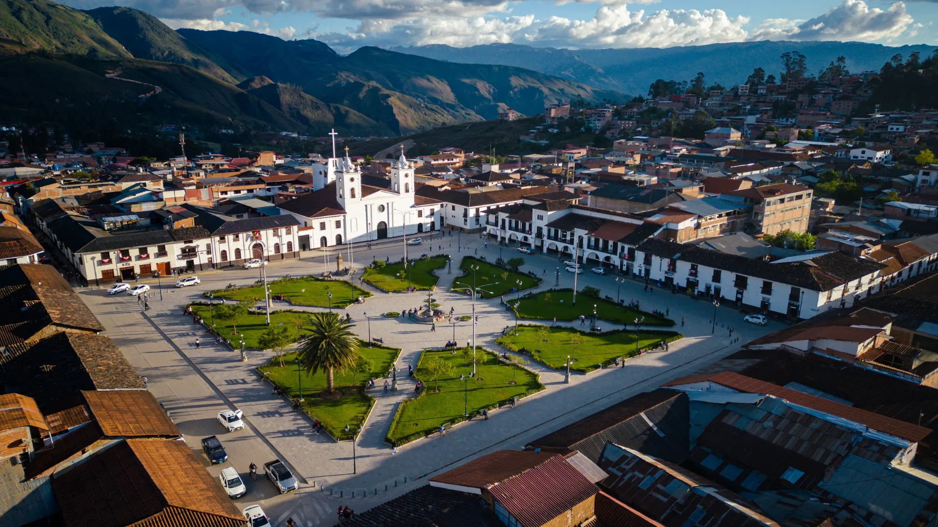 Tour Chachapoyas 5D/4N – Fortaleza de Kuélap, Catarata Gocta y Sarcófagos de Karajía - XTravel Perú