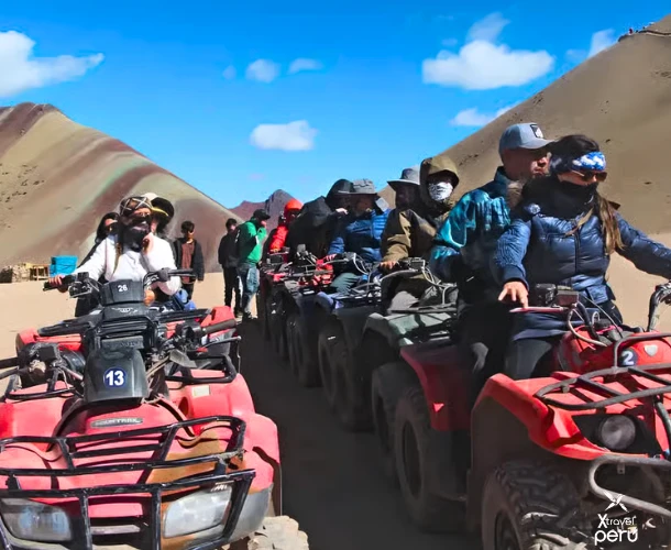 Feel the connection with the machine and nature. Ready for action on the high-altitude trails. A portrait of the freedom and adrenaline offered by the Rainbow Mountain tour.