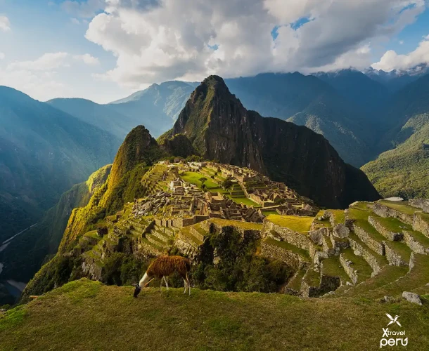 Enjoy an unforgettable experience visiting Machu Picchu and Puno in six days filled with history and natural beauty.