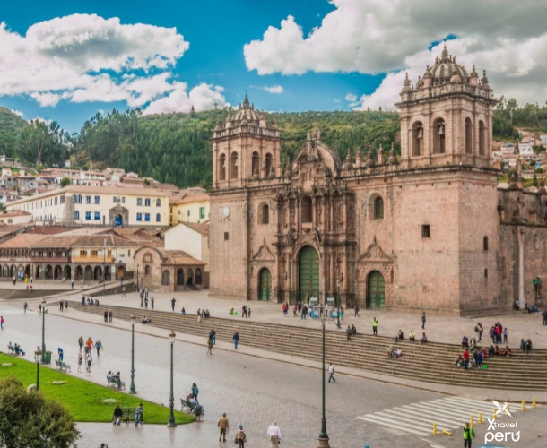 Experience a magical six-day journey through Machu Picchu and Puno, amidst Andean landscapes and ancient culture.