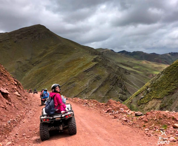 The road is the adventure. Enjoy the thrilling quad bike journey through the challenging high-mountain routes that bring you closer to the Apus Ausangate and Vinicunca.