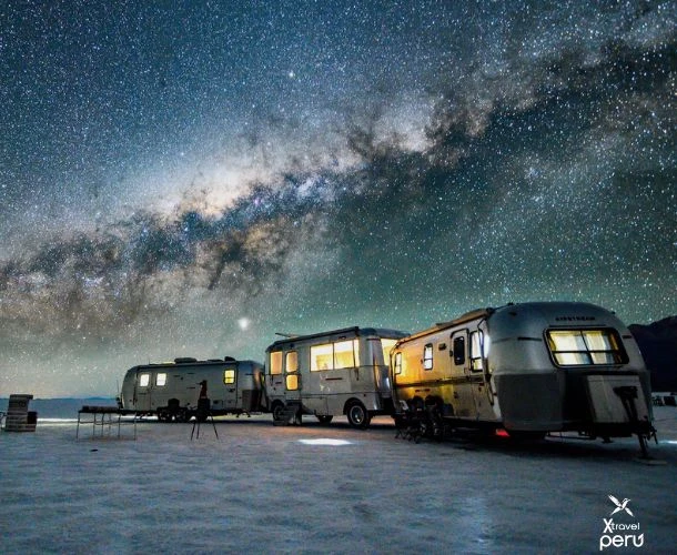 Aventura inesquecível: explore o Salar de Uyuni, durma entre montanhas de sal e vivencie a magia do planalto.