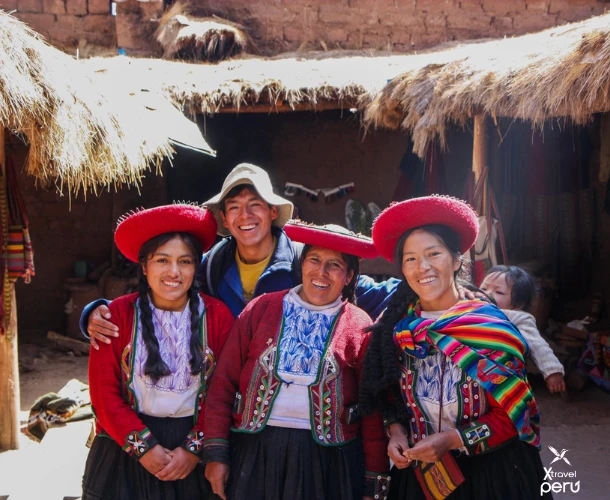 Conecta con la vida ancestral: comparte con familias locales y descubre la auténtica cultura quechua.